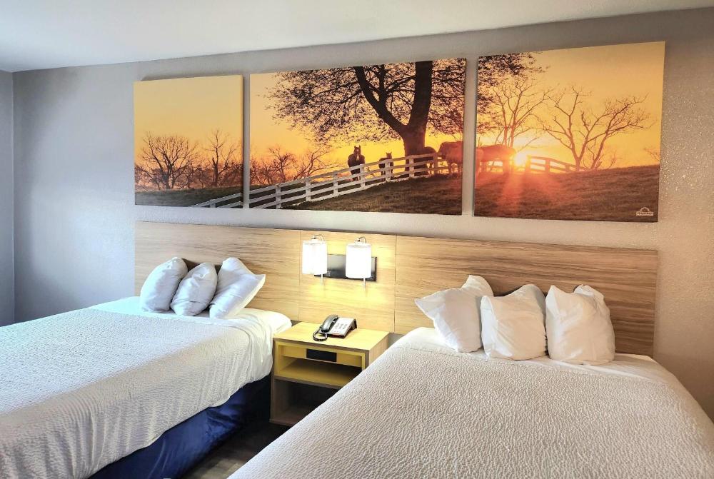 Double Room with Two Double Beds - Non-Smoking interior